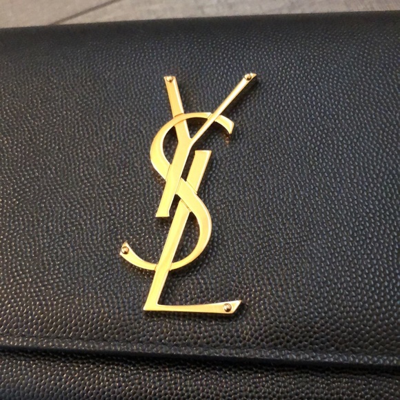 YSL clutch 🖤 - Picture 3 of 10